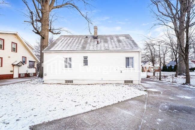 Photo - 23200 Blackstone Ave