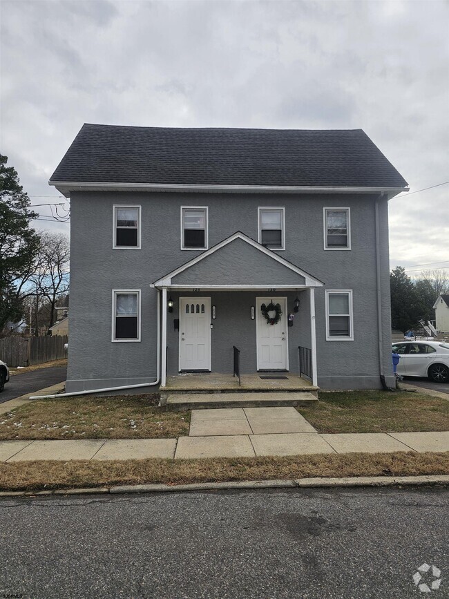 Building Photo - 128 Wilmer St Rental