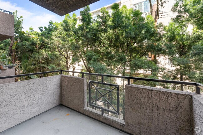 Catalina Apartments