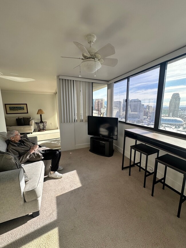 Photo - 241 N Vine St Unit 1207