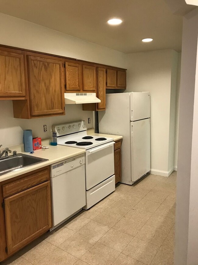 Photo - 1364 Kenyon St NW Unit 01