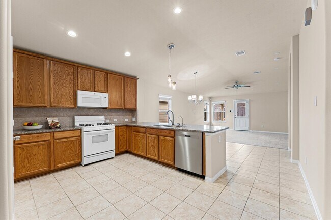 Photo - 24530 Lakecrest Town Dr