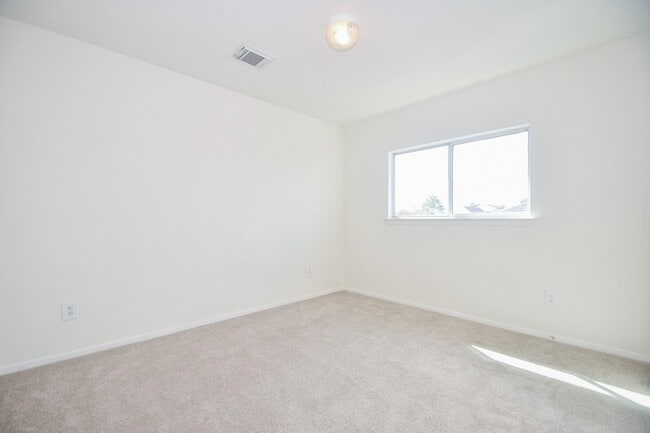 Photo - 20638 Patriot Park Ln