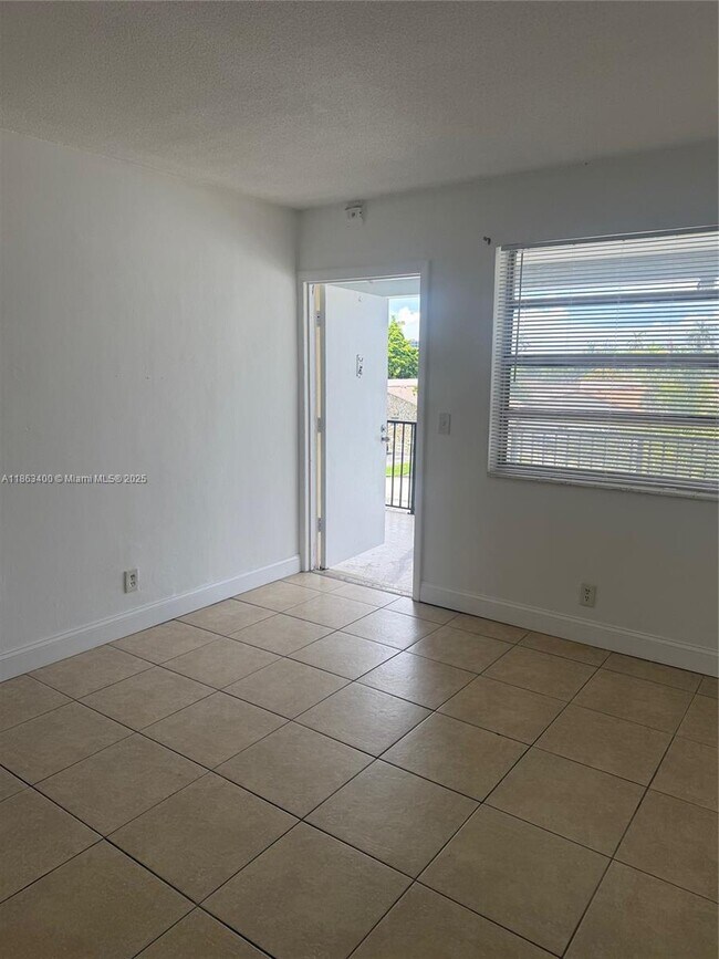 Photo - 1100 NE 1st Ct Unit 308