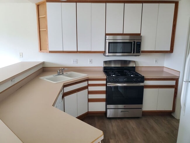 Photo - 562 NE Negus Loop Unidad 564