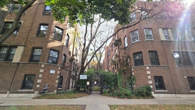 Photo - 5457 S Ingleside Ave Unit 1E