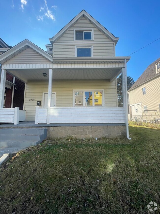 Building Photo - Beautiful 4 bed in Sheraden, move in ready! Rental