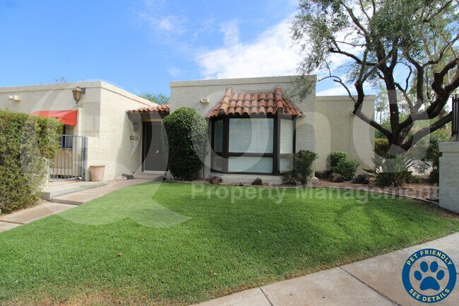 Building Photo - 7702 N Dreamy Draw Dr Rental