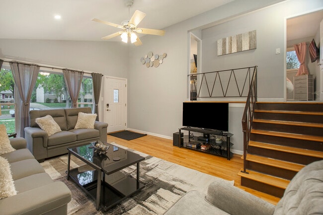 Photo - 63 S Main St