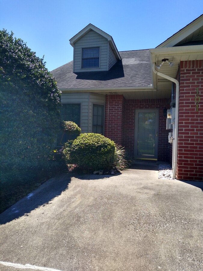 Photo - 101 Pinewood Dr Unidad 101 Rental
