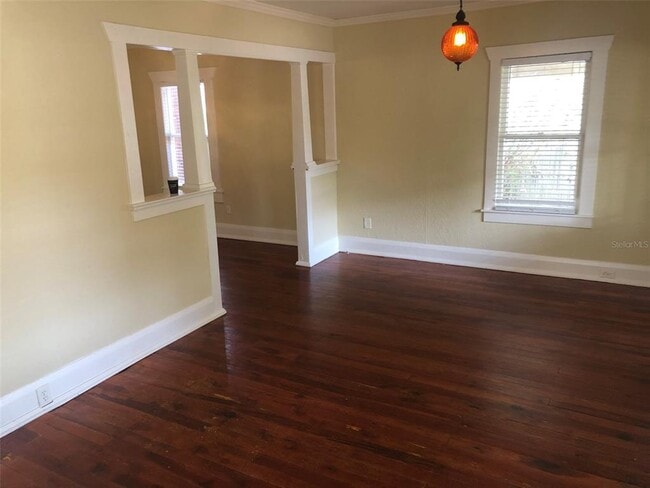 Photo - 310 W Genesee St