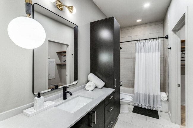 Photo - 3700 McKinney Ave Unidad ID1028906P