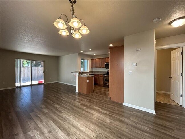 Photo - Move-In Ready! 3 Beds 2.5 Baths Townhome with Stainless Steel Appliances, W/D Hookups, and Gas Fo...