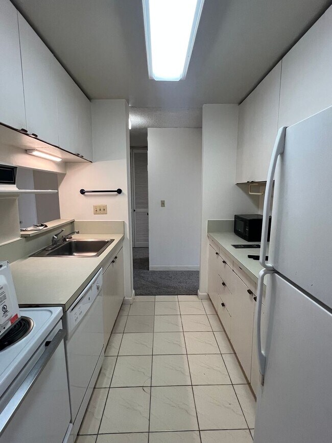 Photo - 2/2/1 on Ward Avenue!  Great location!!