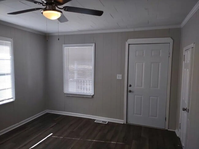 Photo - 513 Alford St