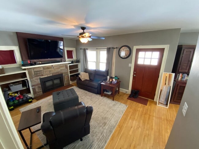 Photo - 4410 Cooke St