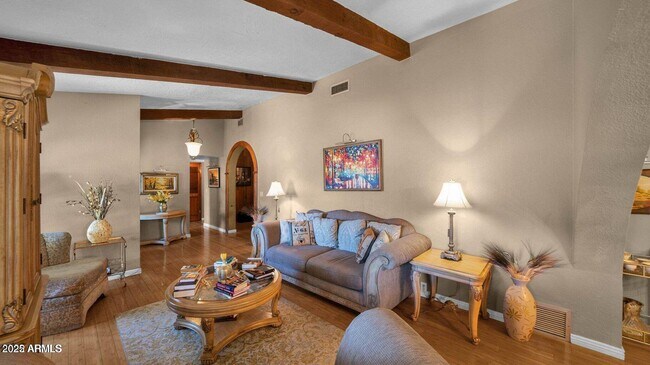 Photo - 426 E Carol Ann Way