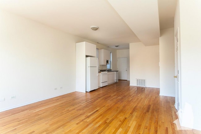 Photo - 2432 N Ashland Ave Unit F2