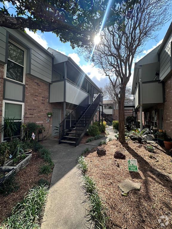 Building Photo - 4450 Sherwood Ln Unit 10 Rental