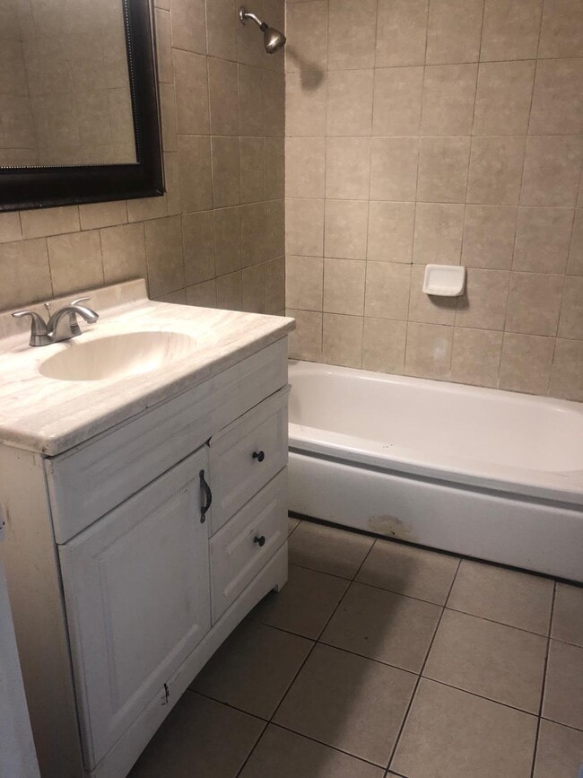 1311 E San Bruno Ave Unit B