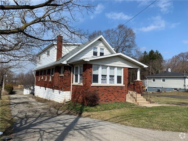 Building Photo - 4258 W Ridge Rd Rental