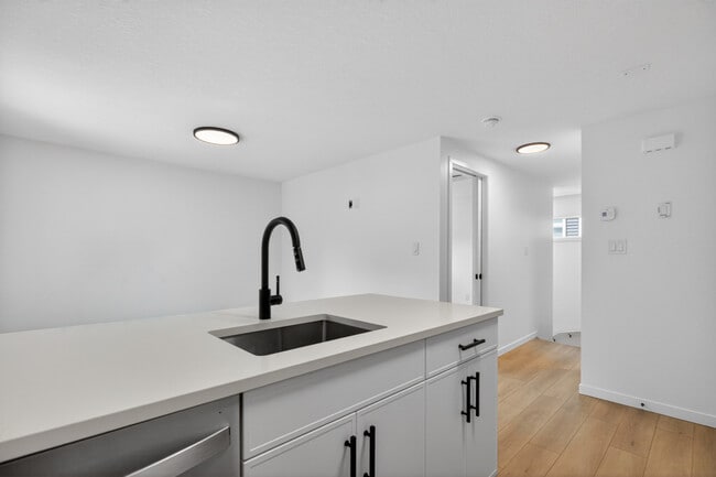 Photo - 12714-12772 72 St NW Unit GAR 12716