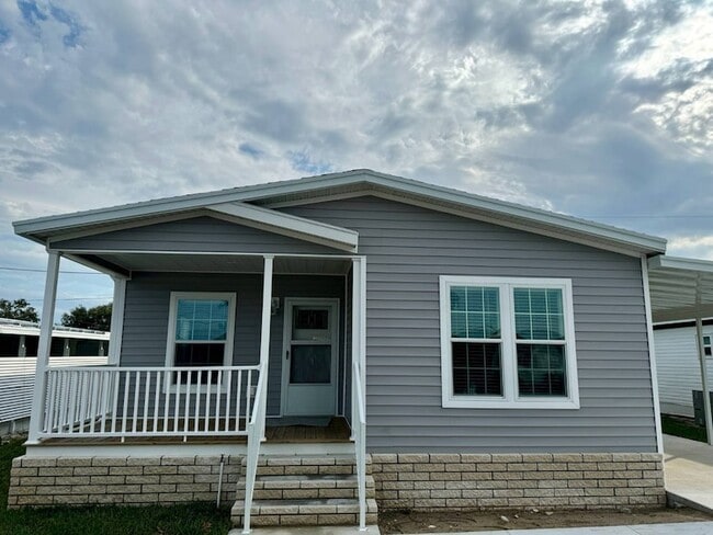 Photo - 1283 Jamestown Dr