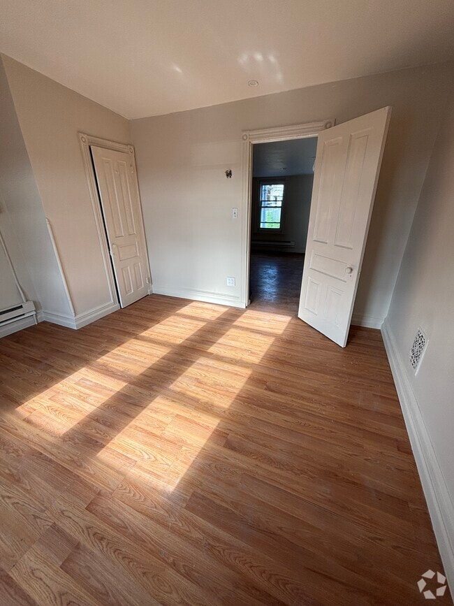 Building Photo - 919 N 12th St Unit Denise Fernandez Rental