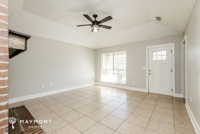 Photo - 1020 College South Cove