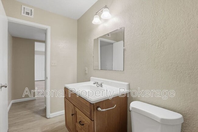 Photo - 607 W Rio Salado Pkwy Unit #205