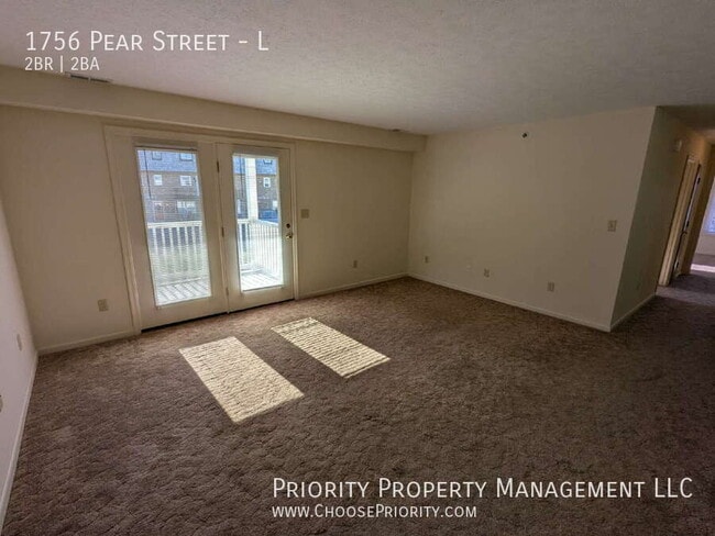 Photo - 1756 Pear St Unidad L