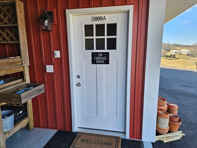 Front Door - 1008 Johnston Rd Unit Carriage House