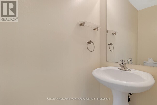 Photo - 7 Sirente Dr