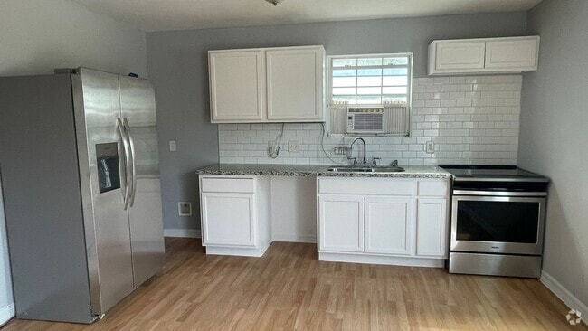 Building Photo - 6515 Avenue B Rental