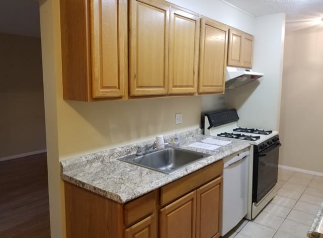 Photo - 4 Shrewsbury Green Dr