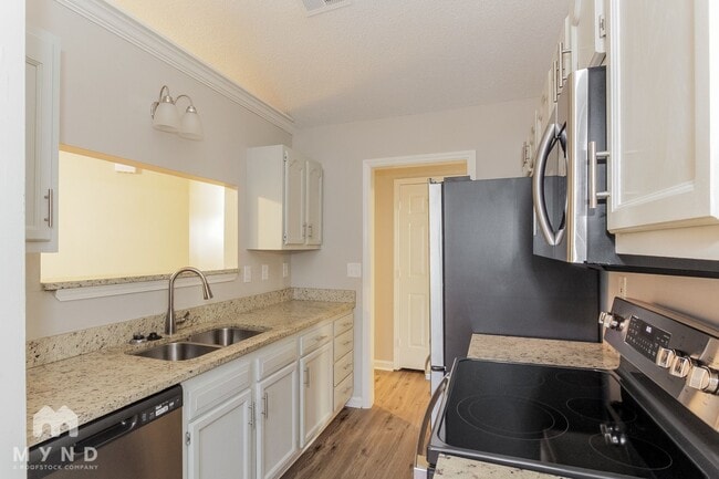 Photo - 5729 Glenhill Ct