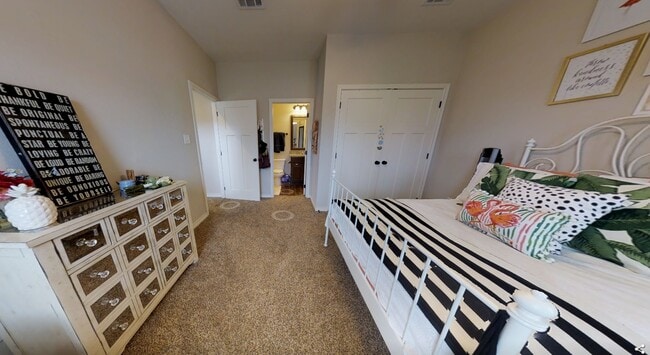 Photo - 1112 Oney Hervey Dr