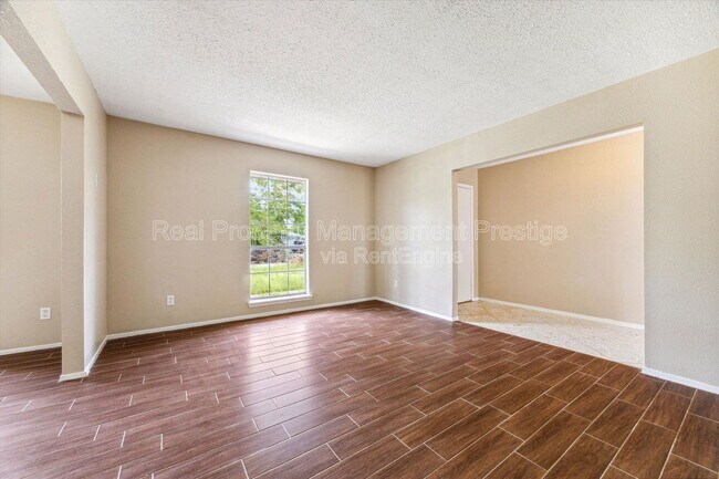 Photo - 503 Mary Ann Dr