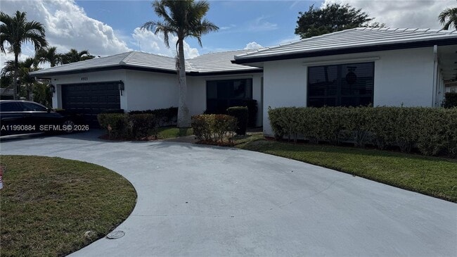 Photo - 4905 Bayberry Ln