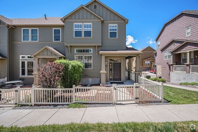 Building Photo - Spacious 3 bedroom in the heart of Castle ... Rental
