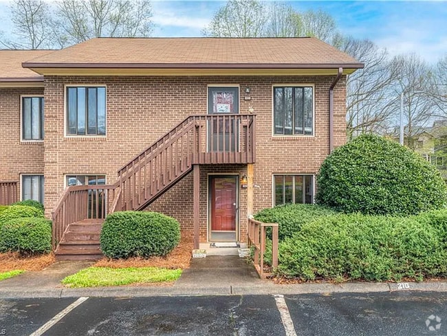 Building Photo - Great 2 Bedroom Available End Of July Rental