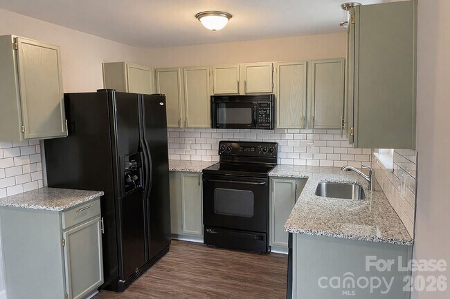 Photo - 211 Kingville Dr