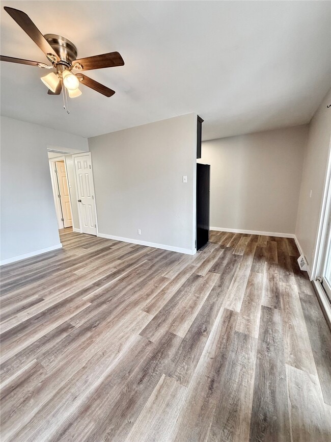 Photo - 103 E 7th St Unidad 1