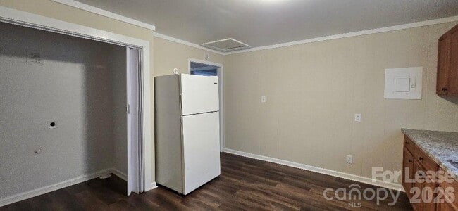 Photo - 730 Taylor St