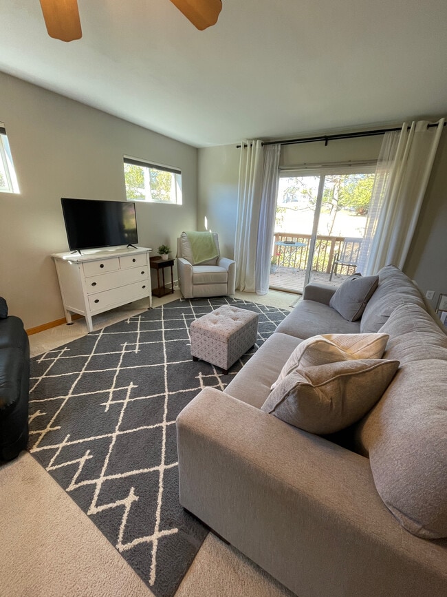 Photo - 1417B 2nd St