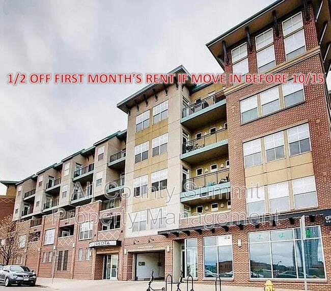 Building Photo - 1441 Central St Unit 211