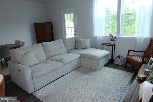 Photo - 213 Mazzeo Dr