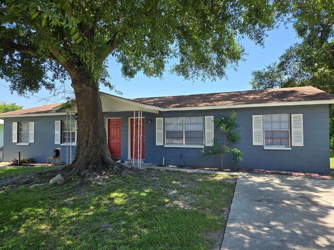 Building Photo - 3515-3517 Rose Rd Unit 3515