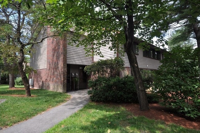 Building Photo - 505 Tumbling Hawk Unit 505