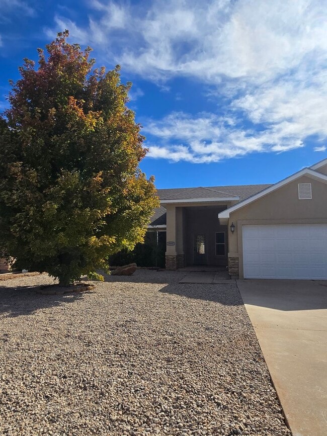 Building Photo - 3005 Fred Daugherty Dr Rental